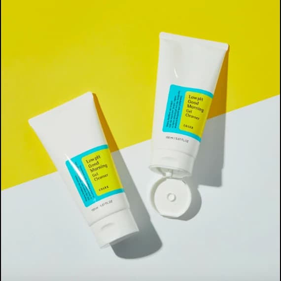 Cosrx-Low-pH-Good-Morning-Gel-Cleanser-Gyenged-arctisztito-gel-150ml-1.png.webp